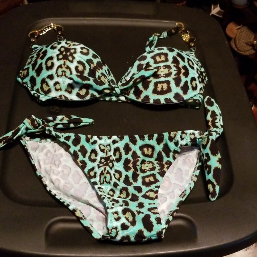 Venus bikini